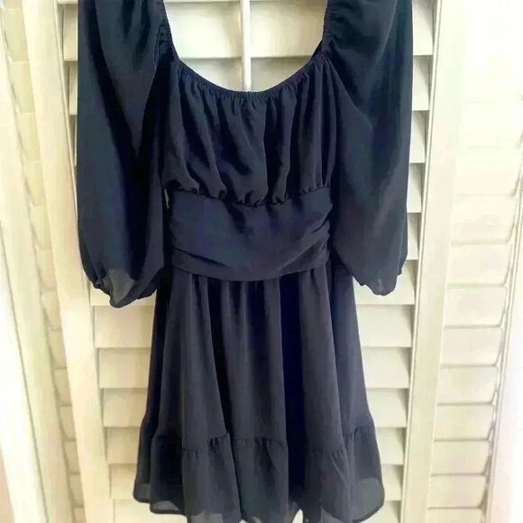 Little black dress. - Picture 4 of 4